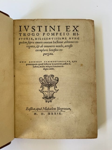 Livre Ancien 1719 : Justini Historiae Philippicae (Édition Bilingue Latin-Allemand) - Reliure Pergament Doré