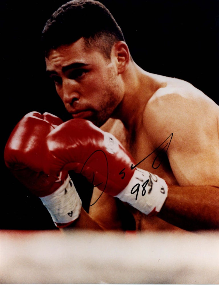 Item #8113 Mexican American Sports History Oscar De La Hoya Signed Boxing Photograph 1998. De La Hoya, Boxing.